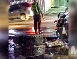 Ban Truk Lepas di Depan Masjid Darul Matin, Dua Pedagang Kopi Terpental