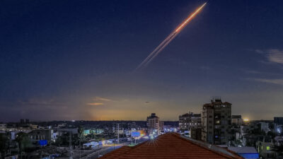 Iran Luncurkan Gelombang Serangan 3 Jam Nonstop, Pakai Rudal Khorramshahr