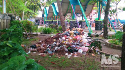 Pantai Citepus Dikepung Sampah, Wisatawan Geram: Bau Menyengat, Liburan Jadi Terganggu!