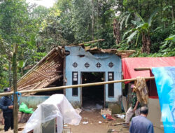 Hujan Deras Picu Rumah Ambruk di Nagrak Sukabumi, 2 KK dengan 9 Jiwa Mengungsi