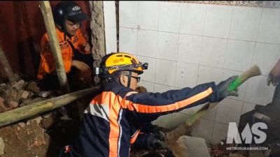 Dinding Bangunan Ambruk di Nagrak Sukabumi, Pekerja Terjepit Reruntuhan Selama Hampir Dua Jam