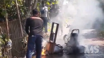 Motor Pedagang Tahu Tempe Terbakar Saat Berjualan Keliling di Ciambar, Diduga Akibat Korsleting Listrik
