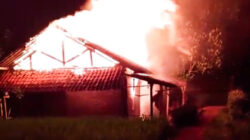 Tragedi Saat Listrik Padam di Sukabumi, Tiga Kakak Beradik Tewas Terjebak Kebakaran Diduga Dipicu Lilin