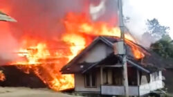 Lautan Api Hanguskan Kampung Adat Ciptamulya Sukabumi, Sekitar 80 Rumah Kayu Ludes dalam Sejam