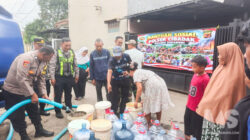 Kekeringan di Karangtengah Cibadak, 168 KK Dapat 8.000 Liter Air Bersih