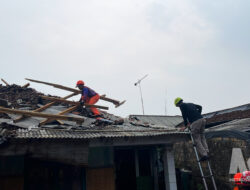 Hujan dan Angin Kencang Terjang Purwasari Sukabumi, 48 Rumah Warga Rusak