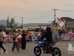 Dua Tahun Prabowo-Gibran Dikritik, Mahasiswa BEM Nusantara Blokade JLS Sukabumi